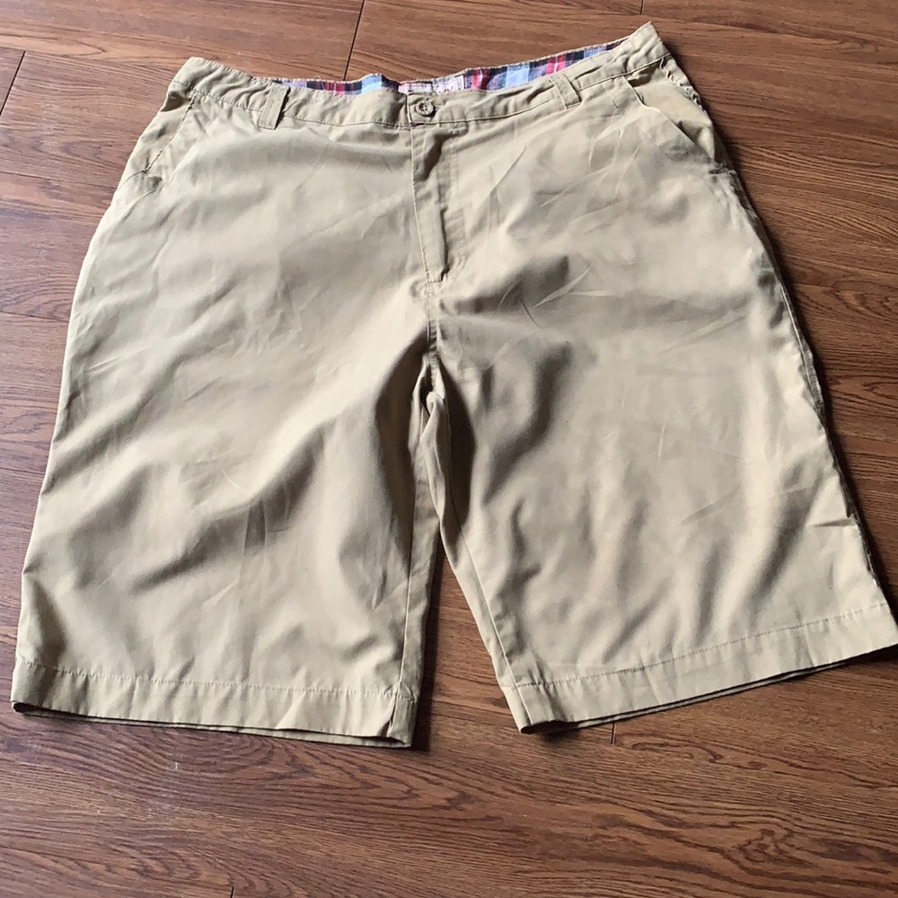Galaxy khaki shorts